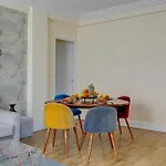 Eiffel Tower & Champ De Mars - 1Br - Cityapartmentstay