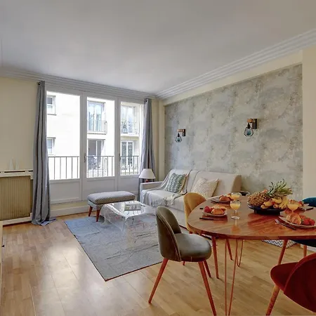 Apartment Eiffel Tower & Champ De Mars - 1br - Cityapartmentstay