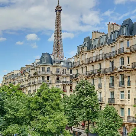 Eiffel Tower & Champ De Mars - 1br - Cityapartmentstay